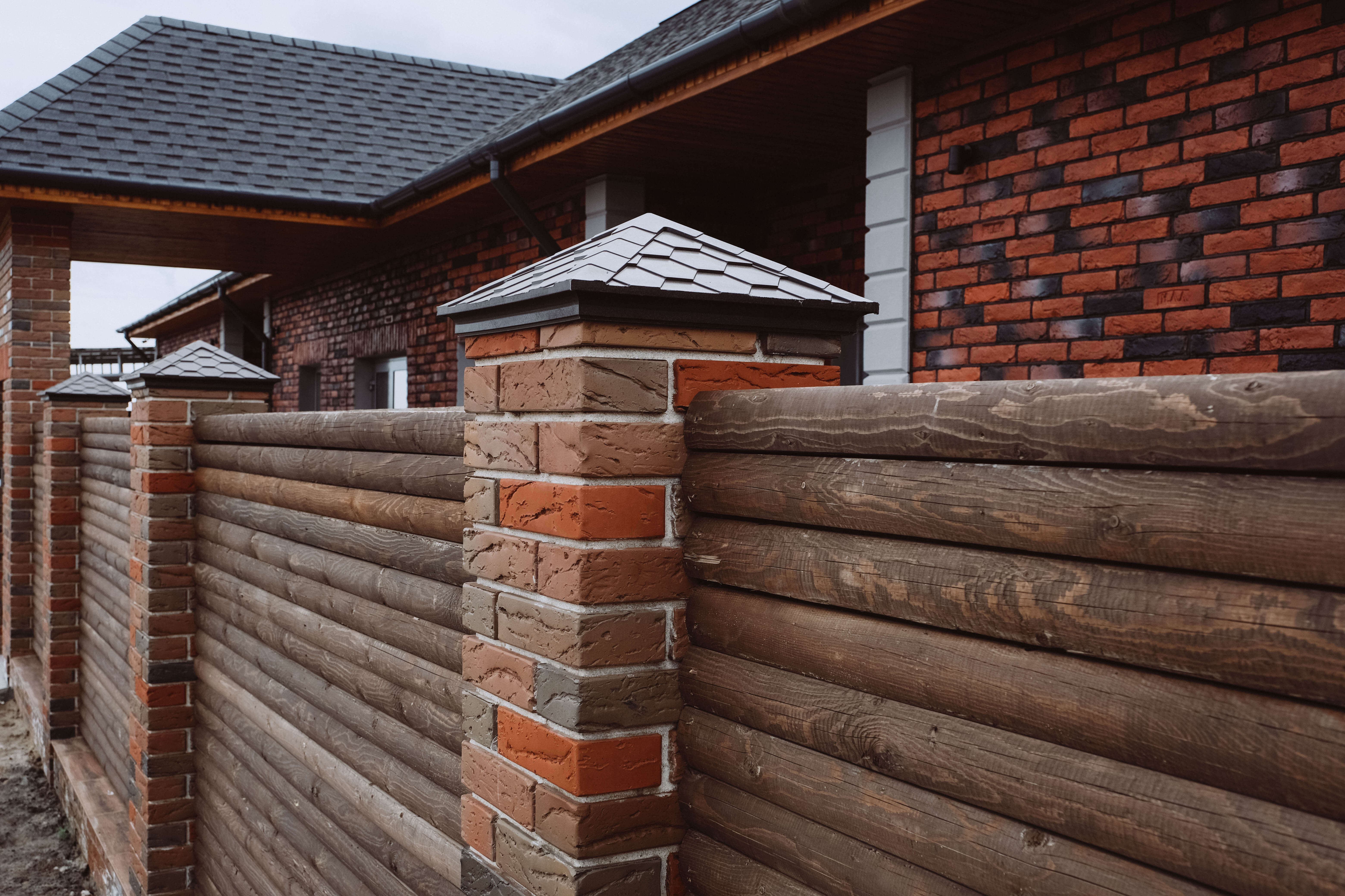 Колпак Zking Эверест Коричневый на столб 1.5х1.5 кирпича (390х390мм) в Иркутске фото