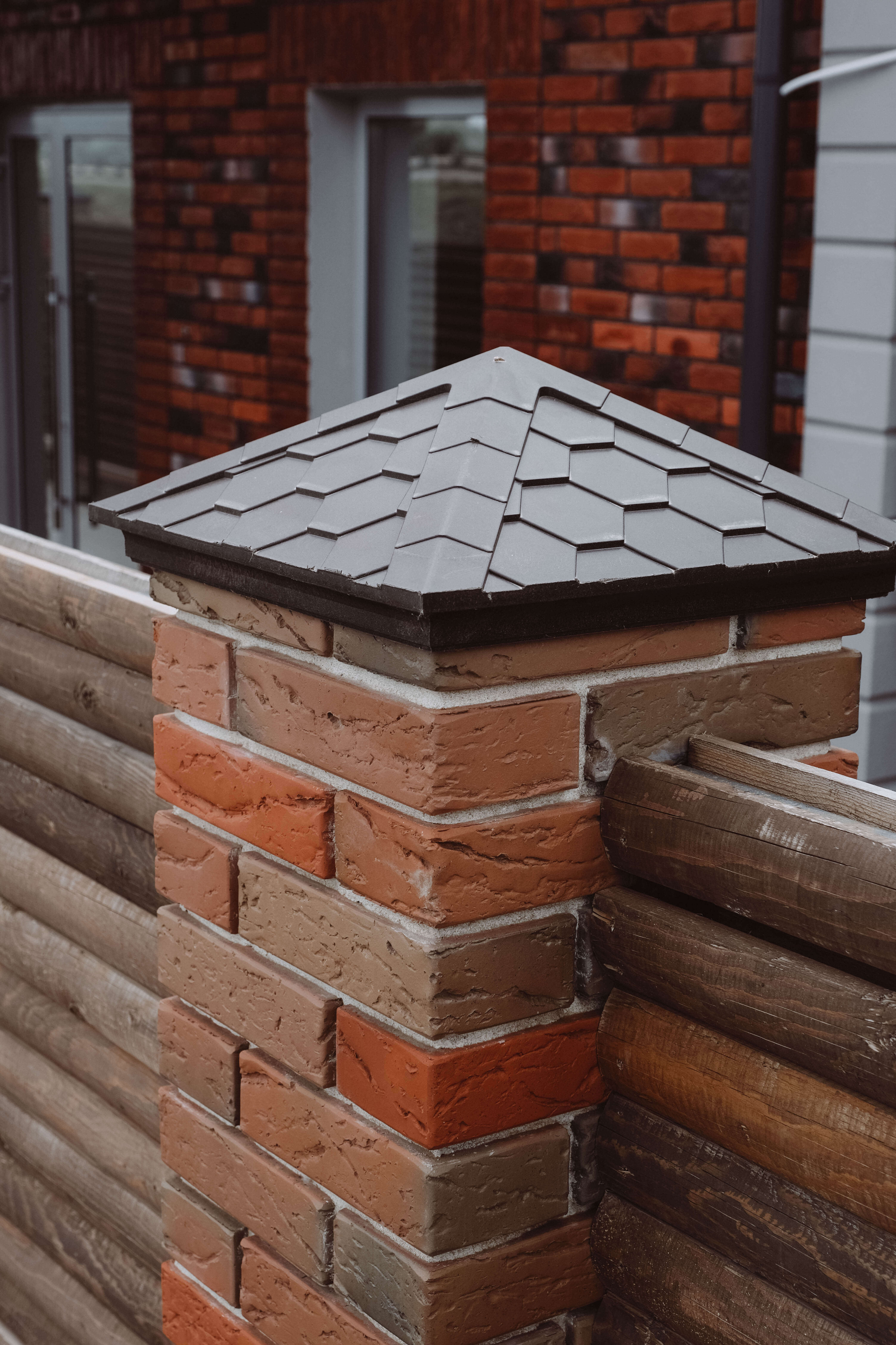 Колпак Zking Эверест Коричневый на столб 1.5х1.5 кирпича (390х390мм) в Иркутске фото